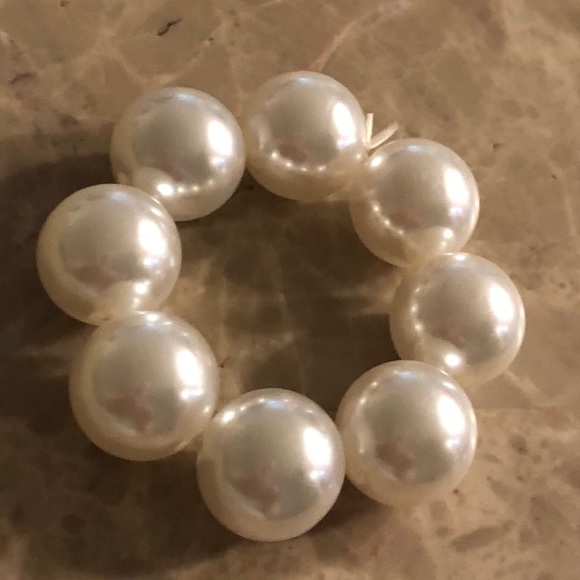 Set of 2 Large trendy faux pearls hair band, NWOT - Picture 5 of 8